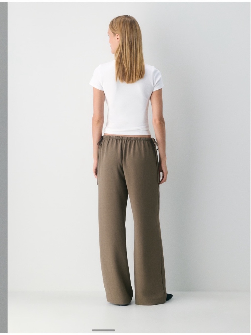 Aritzia Artisan Pants Crepette, size small, Cola Taupe - Picture 3 of 5